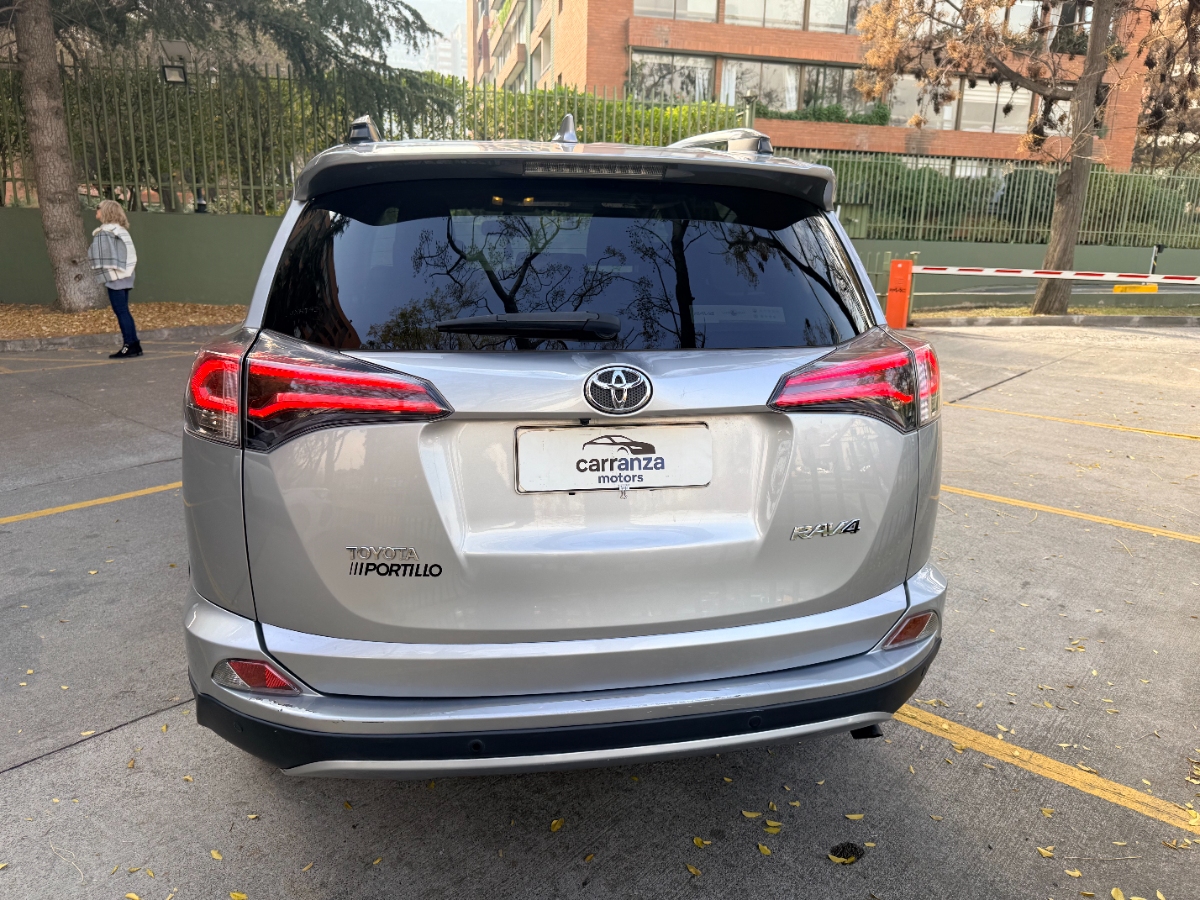 Vehicle media 4
