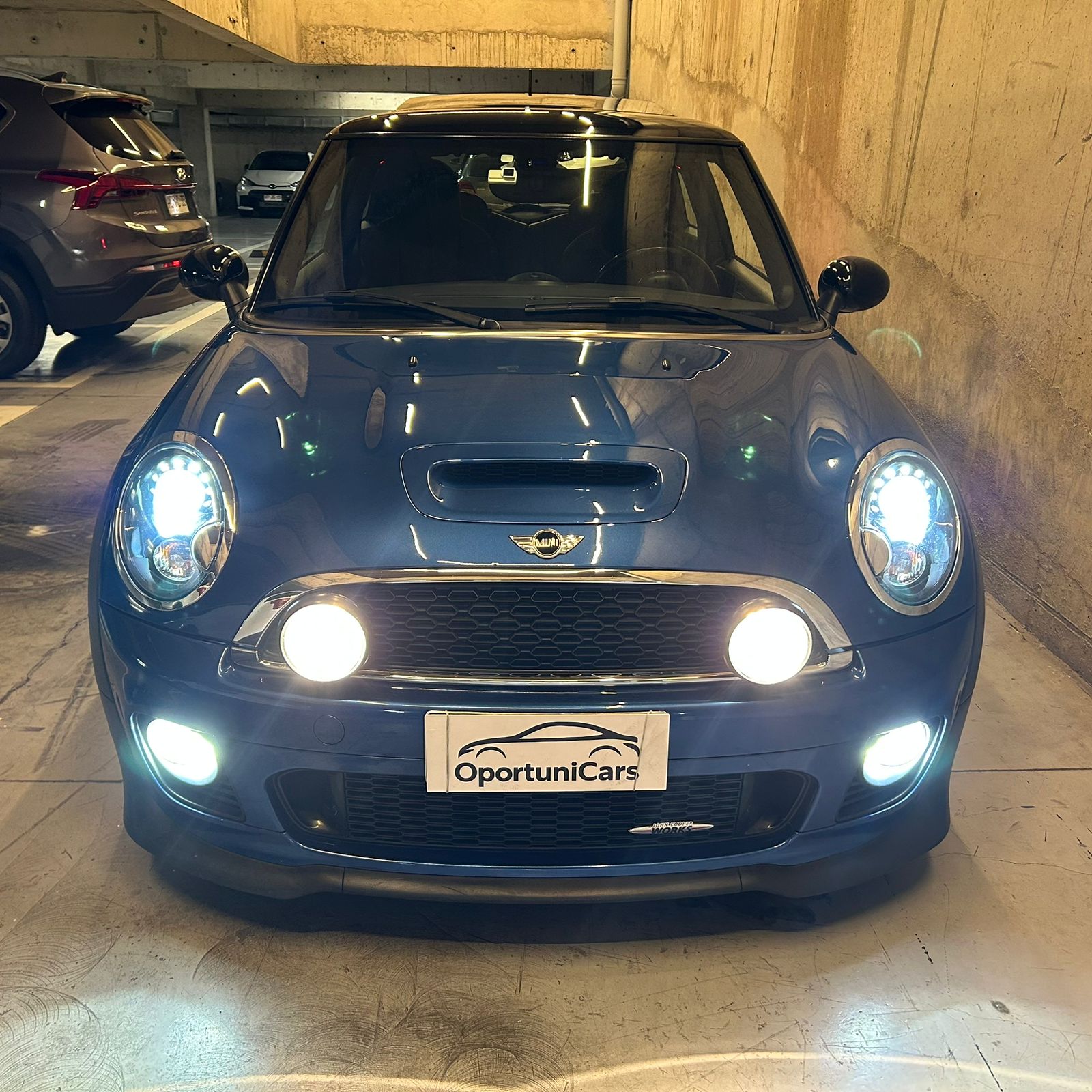 Vehicle media 8