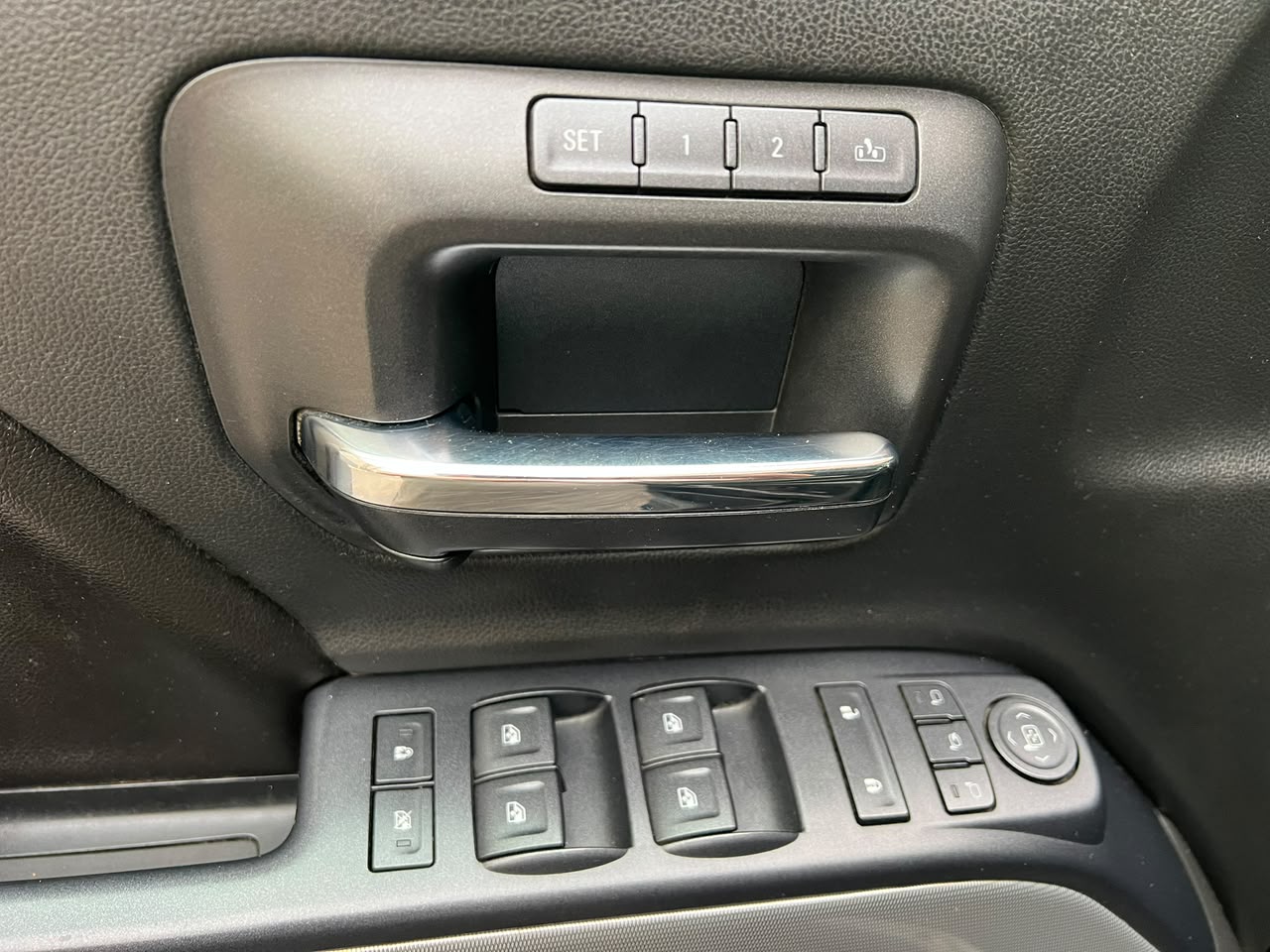 Vehicle media 11