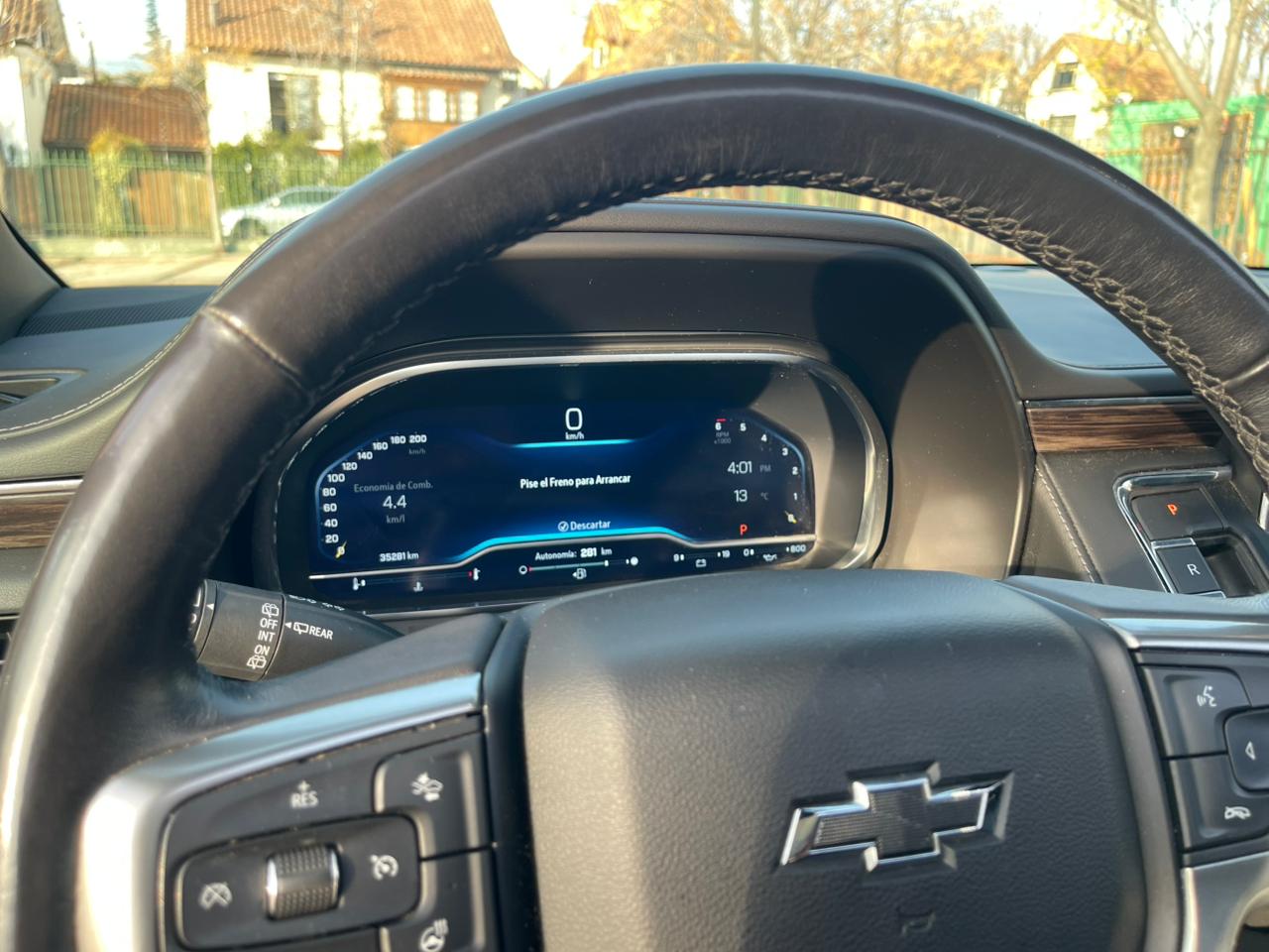 Vehicle media 9