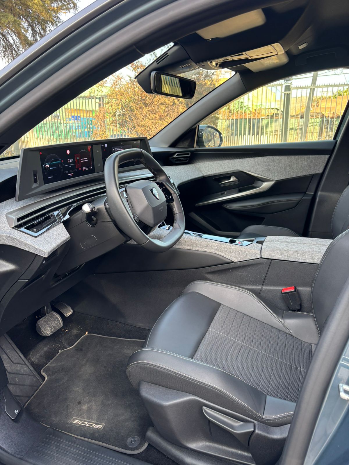 Vehicle media 4