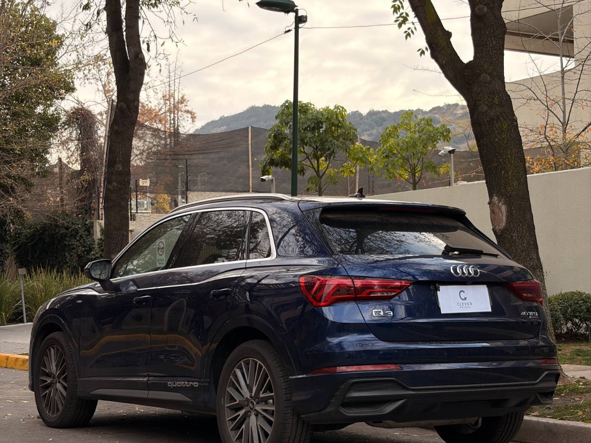 Vehicle media 6