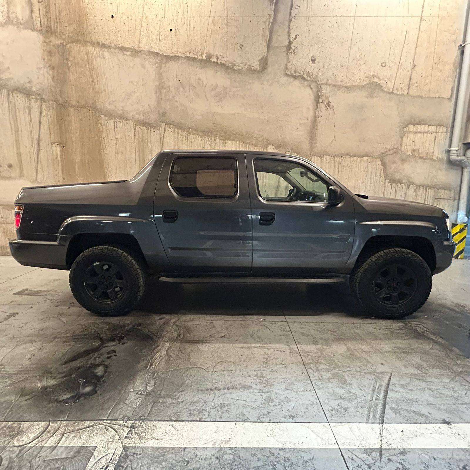 Vehicle media 6