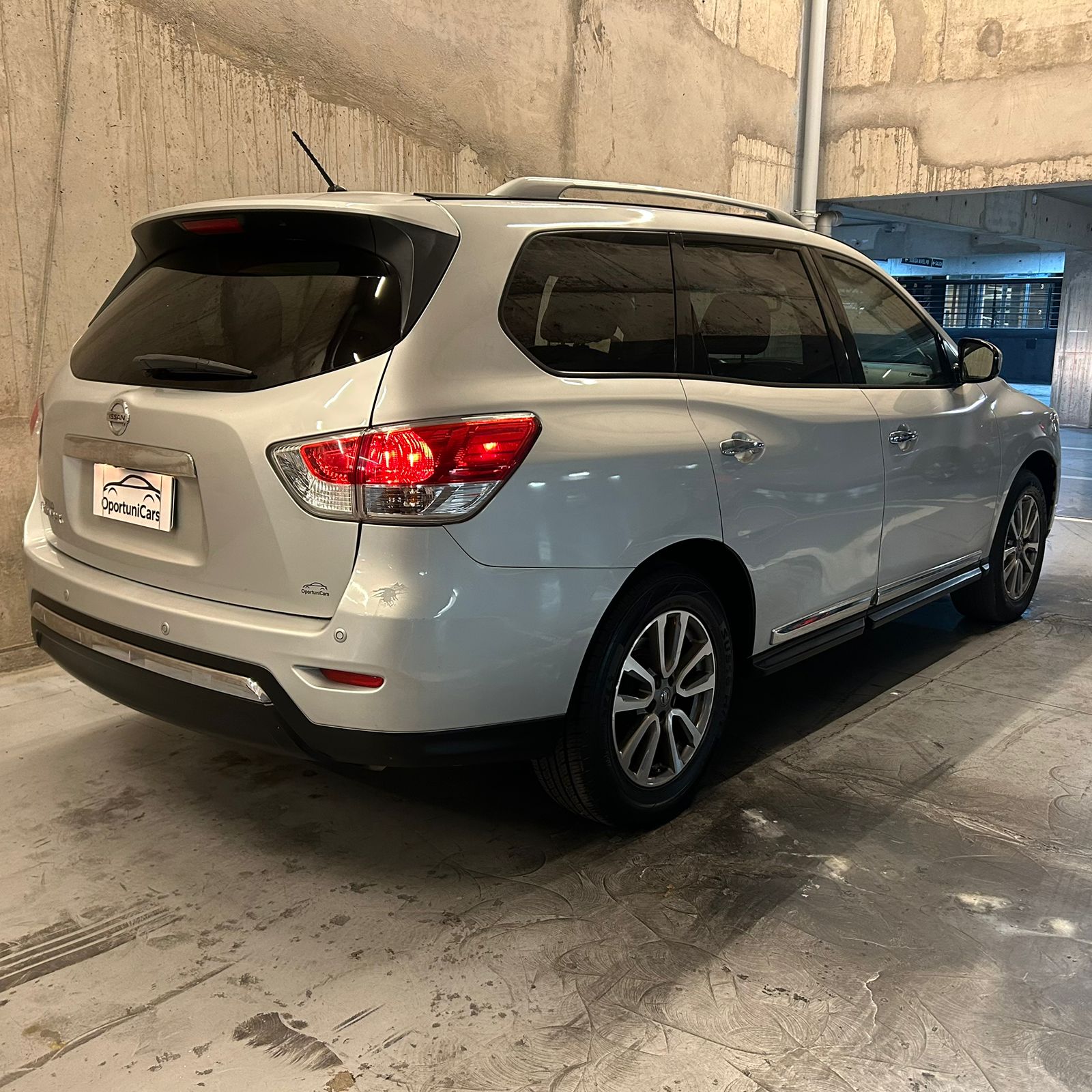 Vehicle media 5