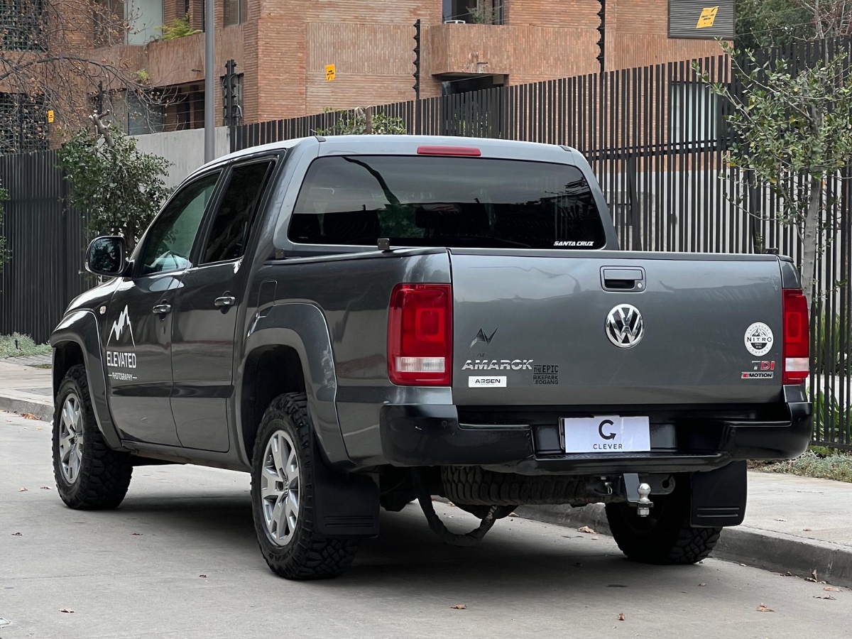 Vehicle media 6