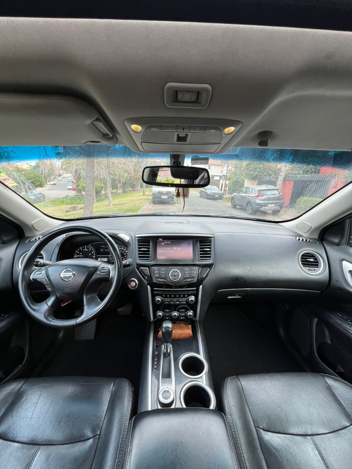 Vehicle media 9