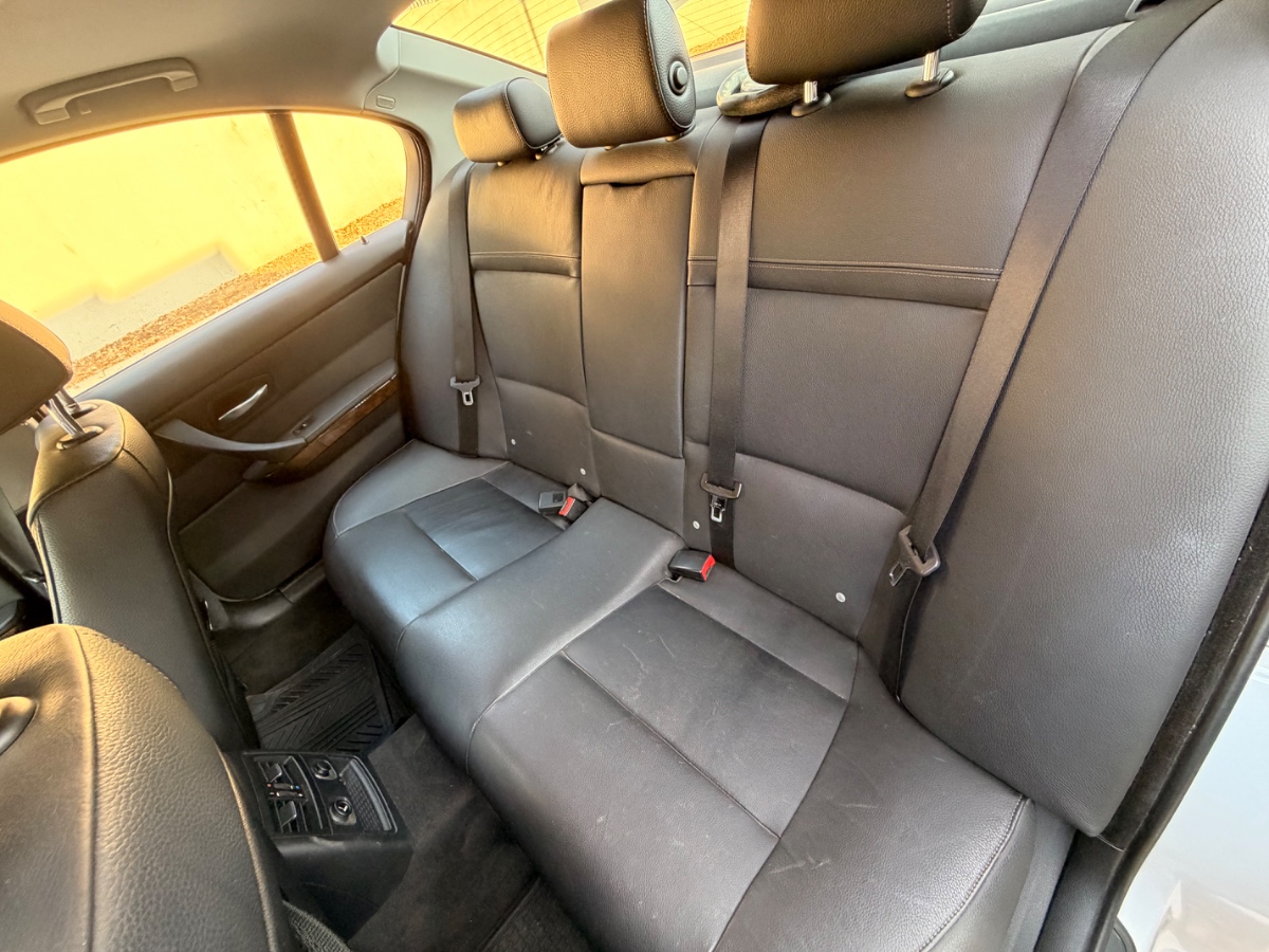 Vehicle media 9