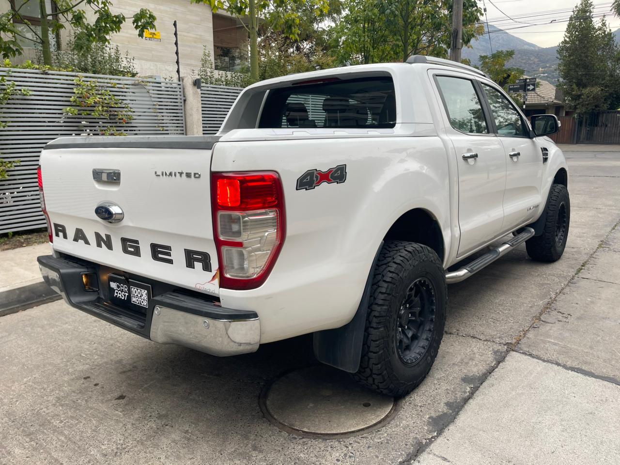 Vehicle media 4
