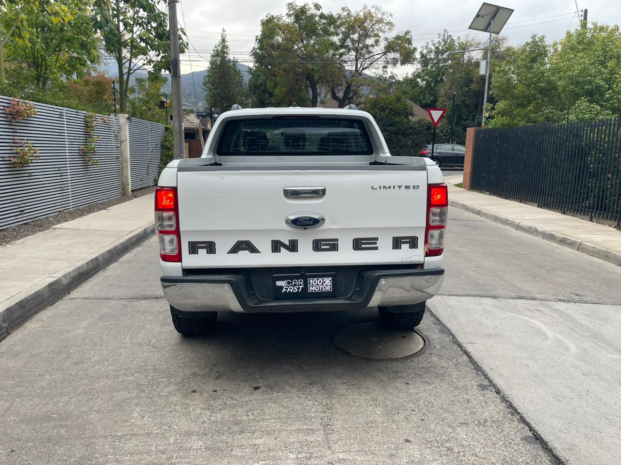 Vehicle media 7