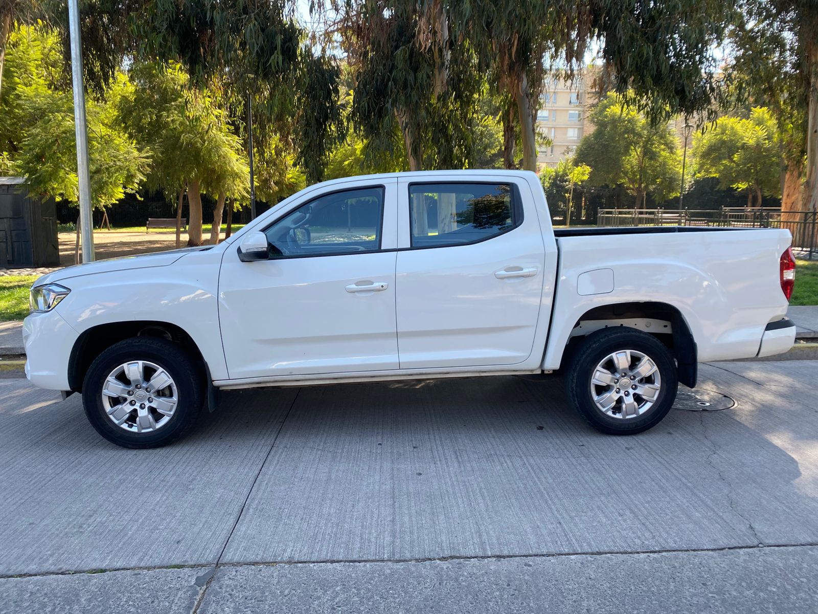 Vehicle media 4
