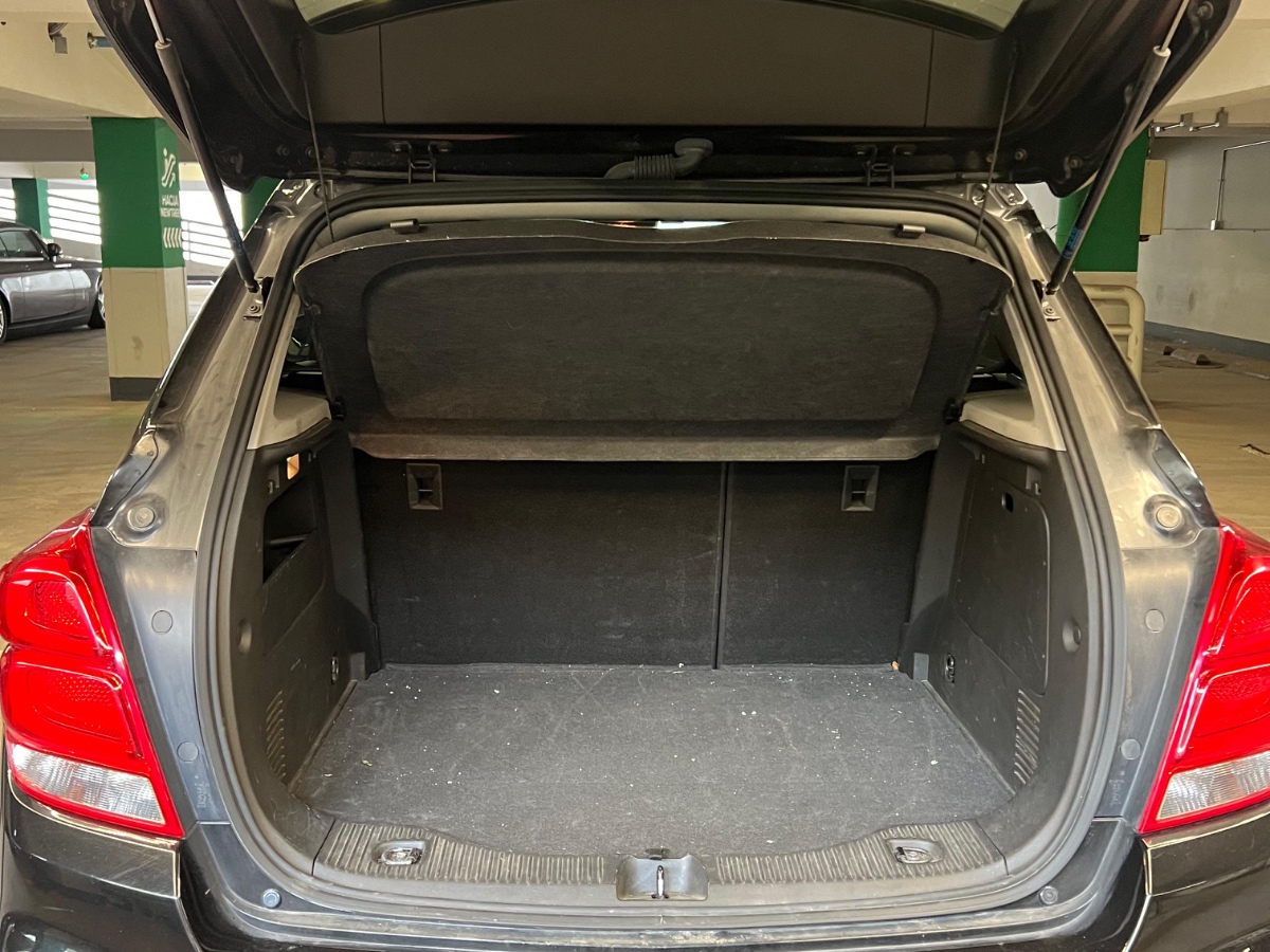 Vehicle media 16