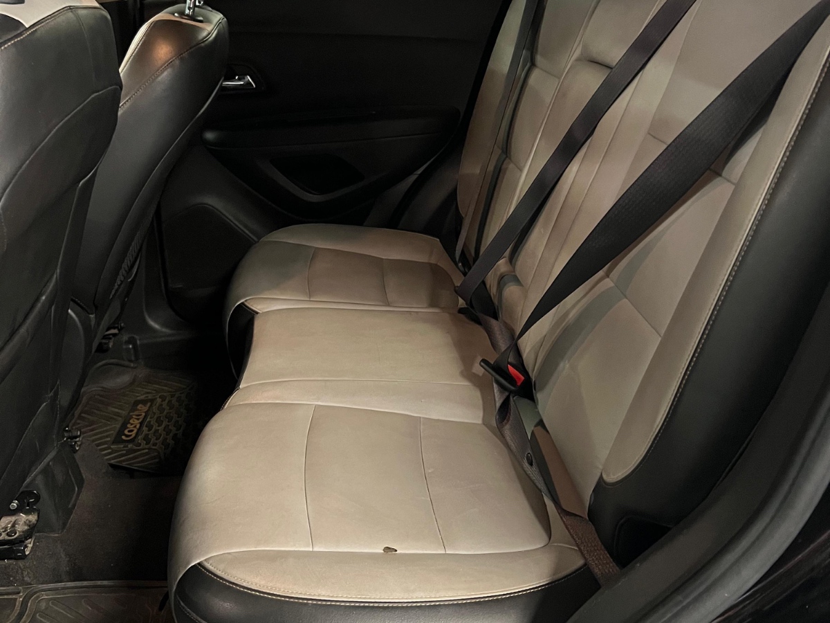 Vehicle media 20