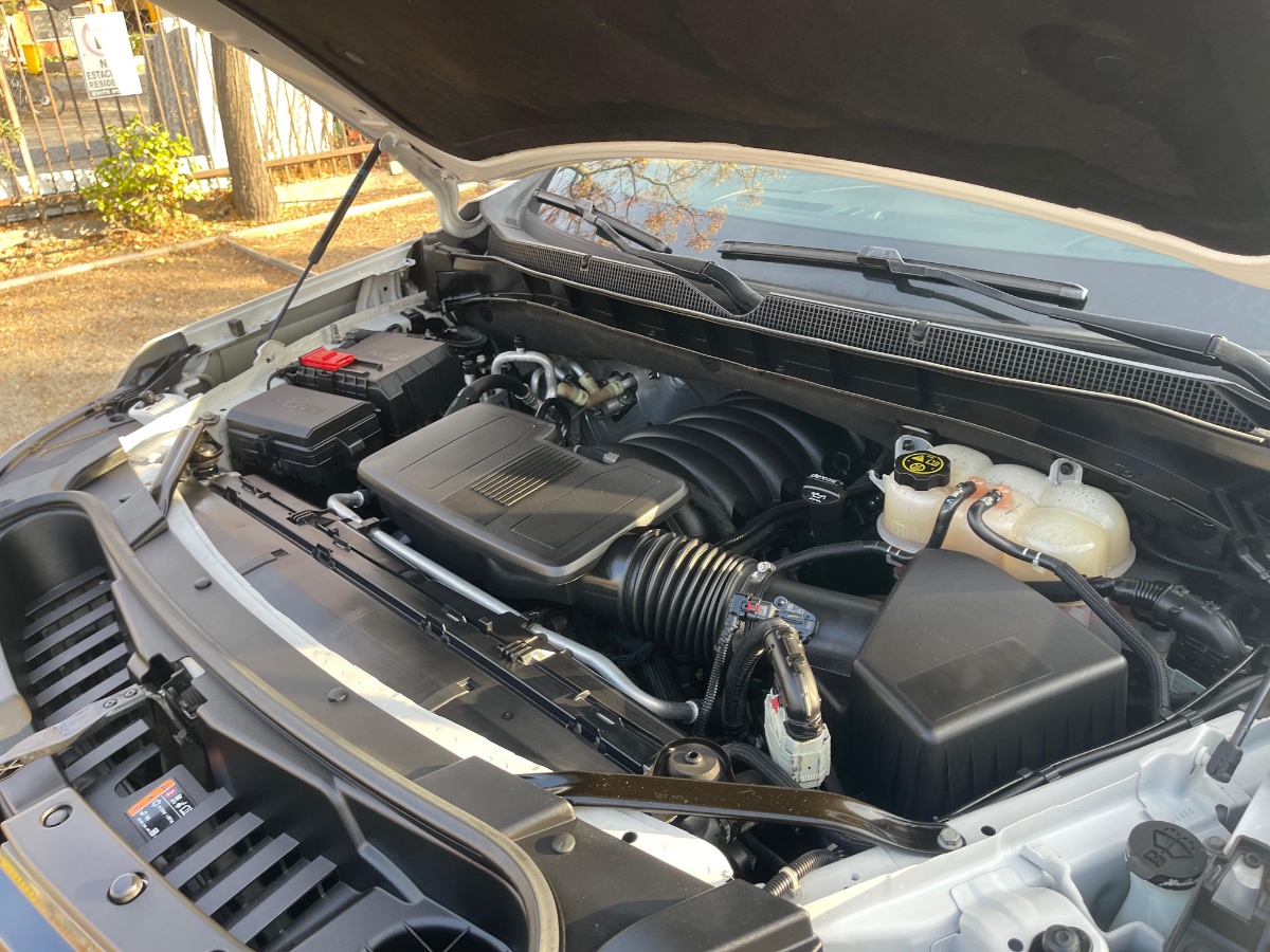 Vehicle media 8