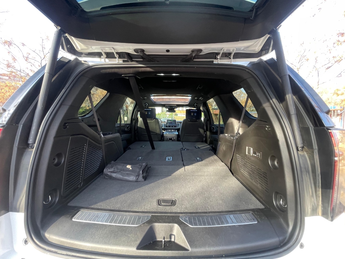 Vehicle media 16