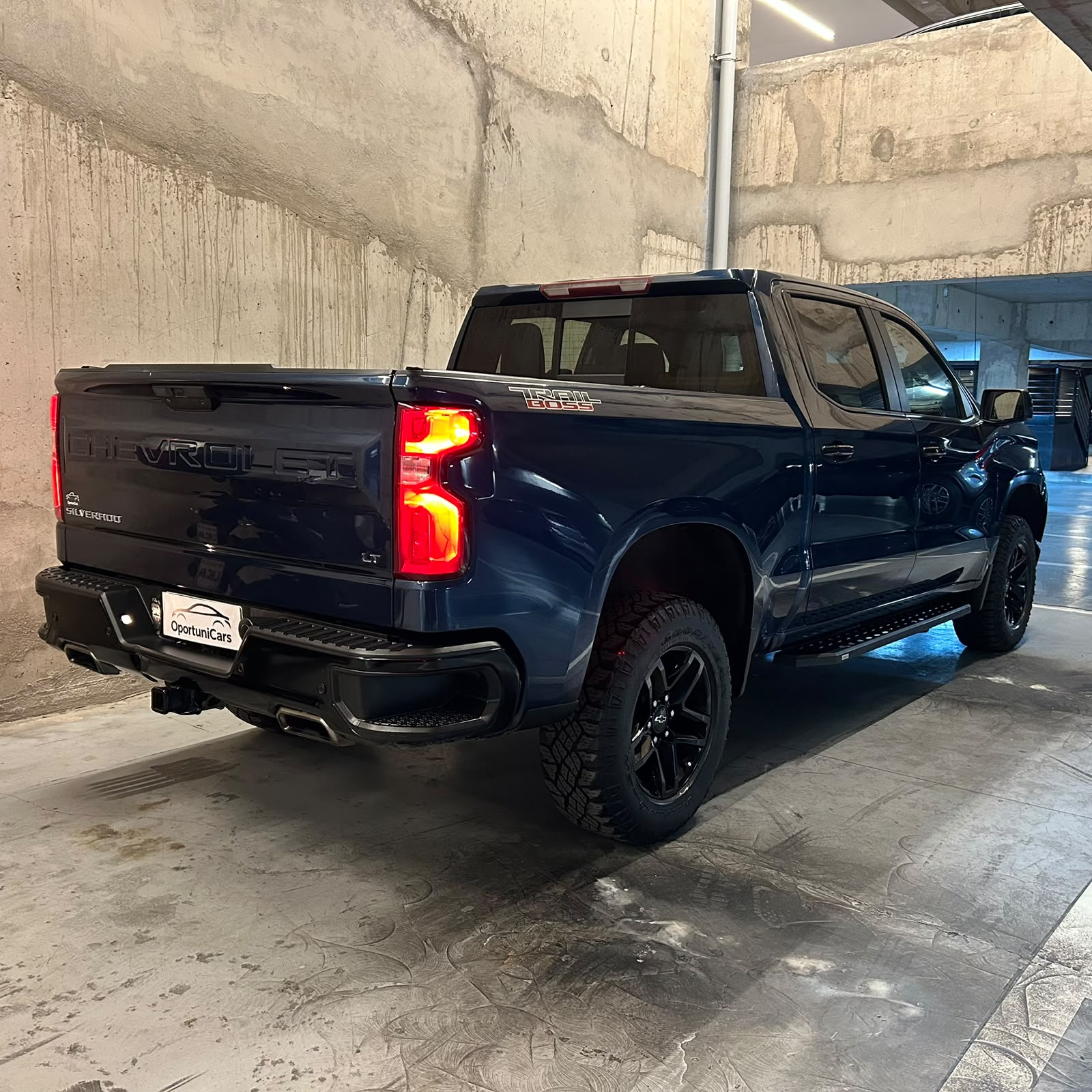 Vehicle media 5