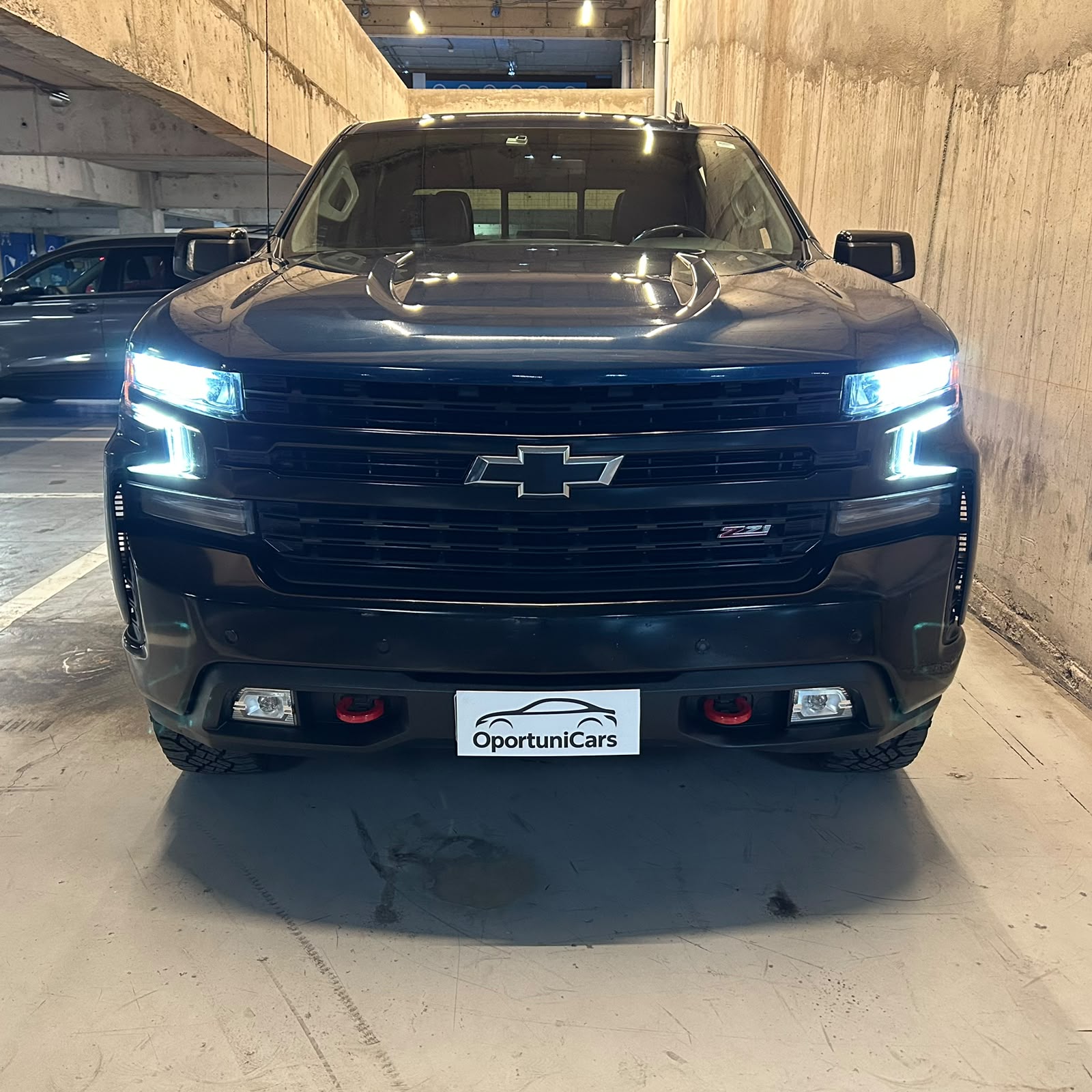 Vehicle media 8