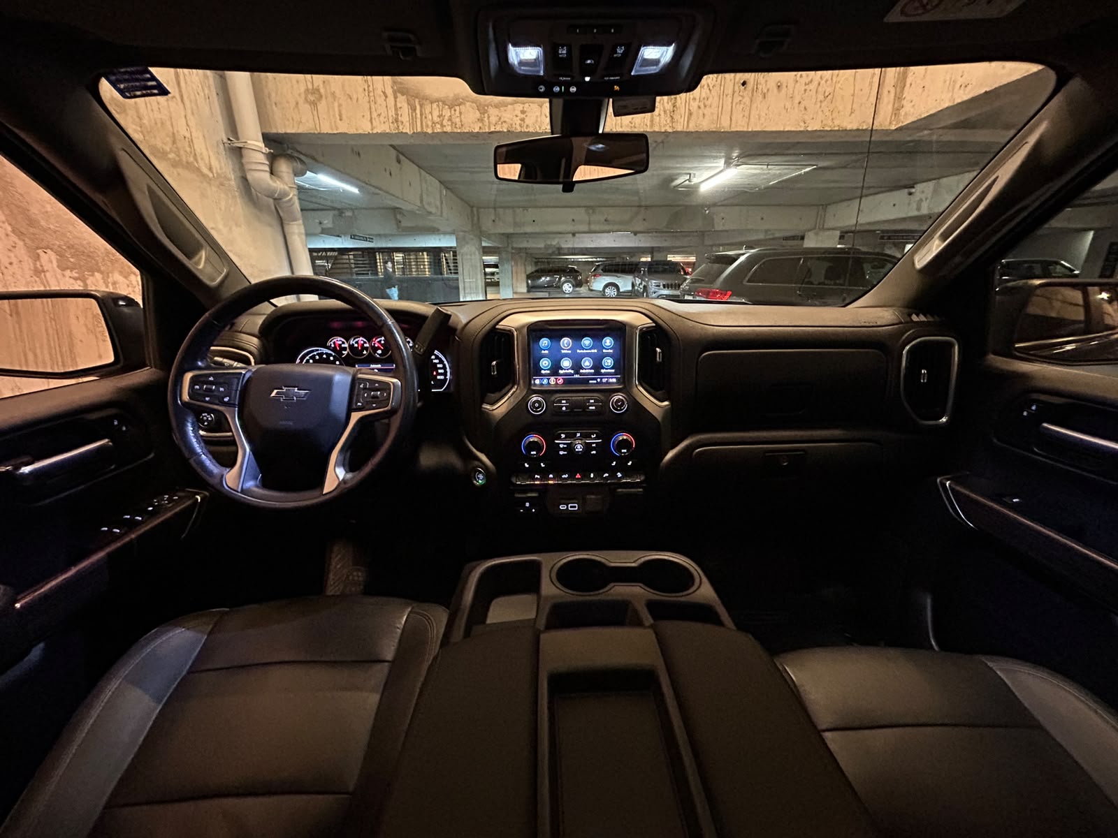 Vehicle media 9