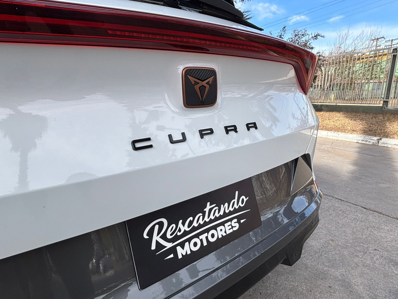 Vehicle media 7