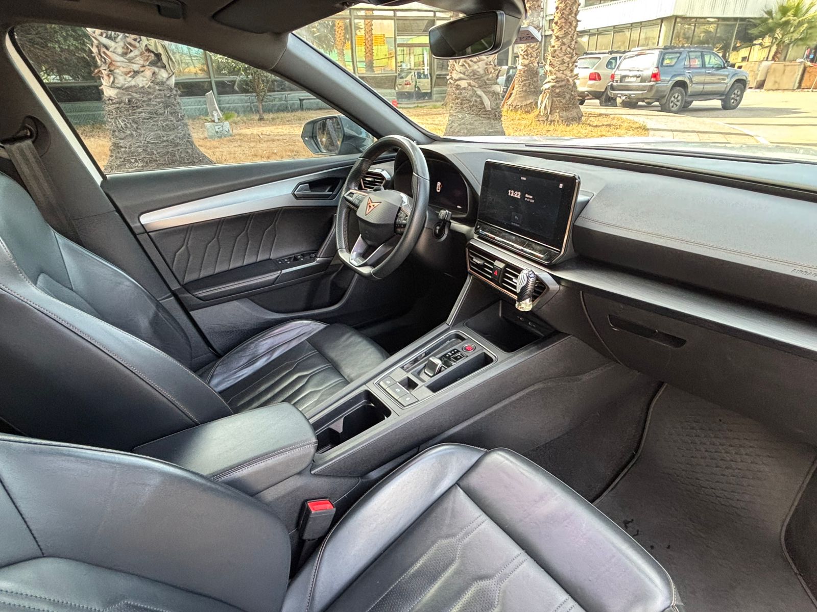 Vehicle media 8