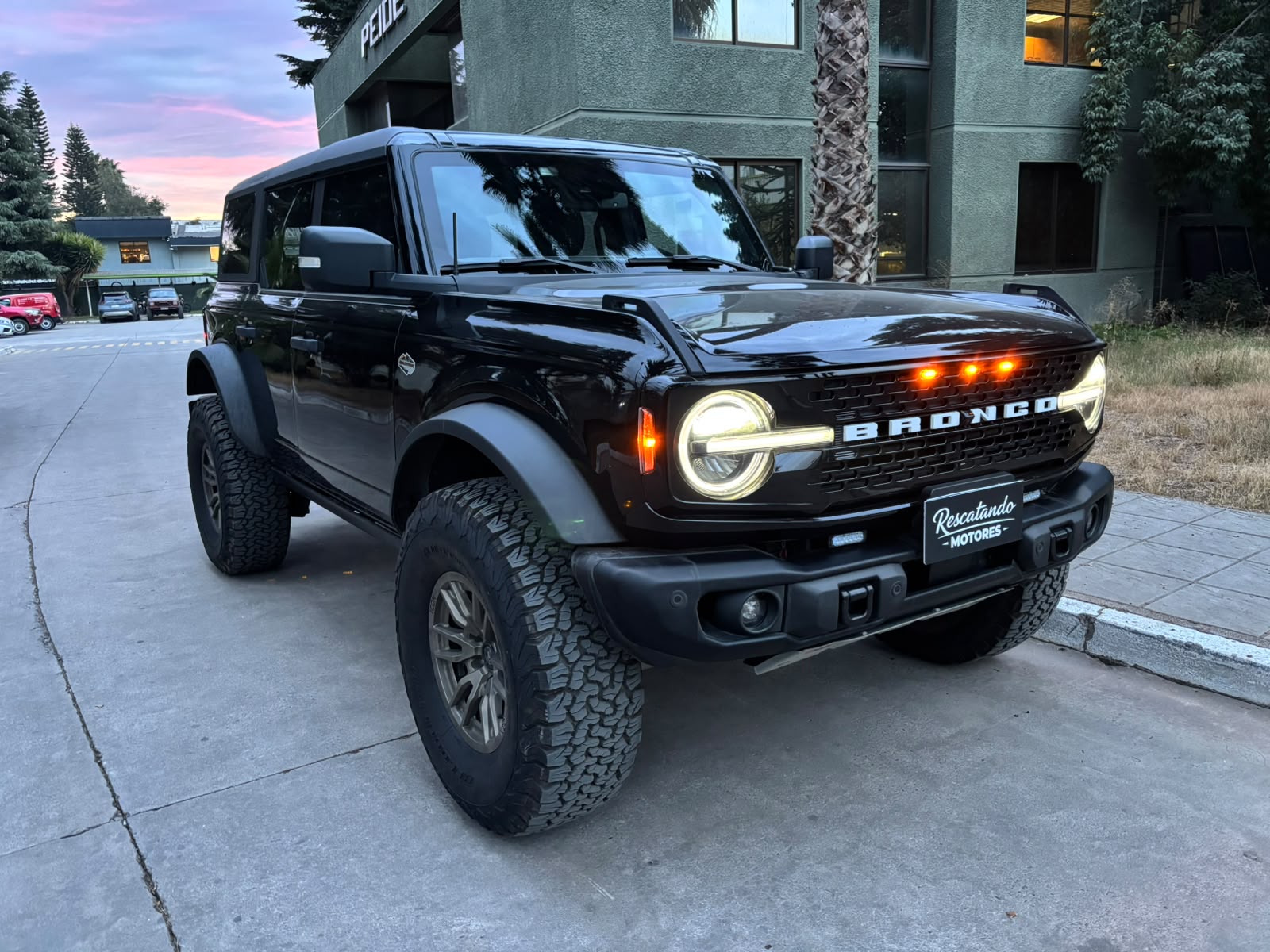 Vehicle media 4