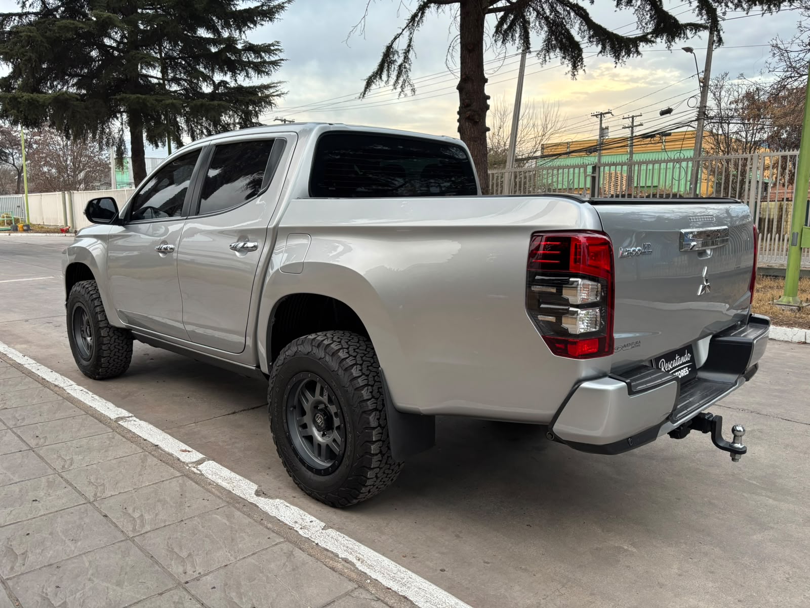 Vehicle media 6