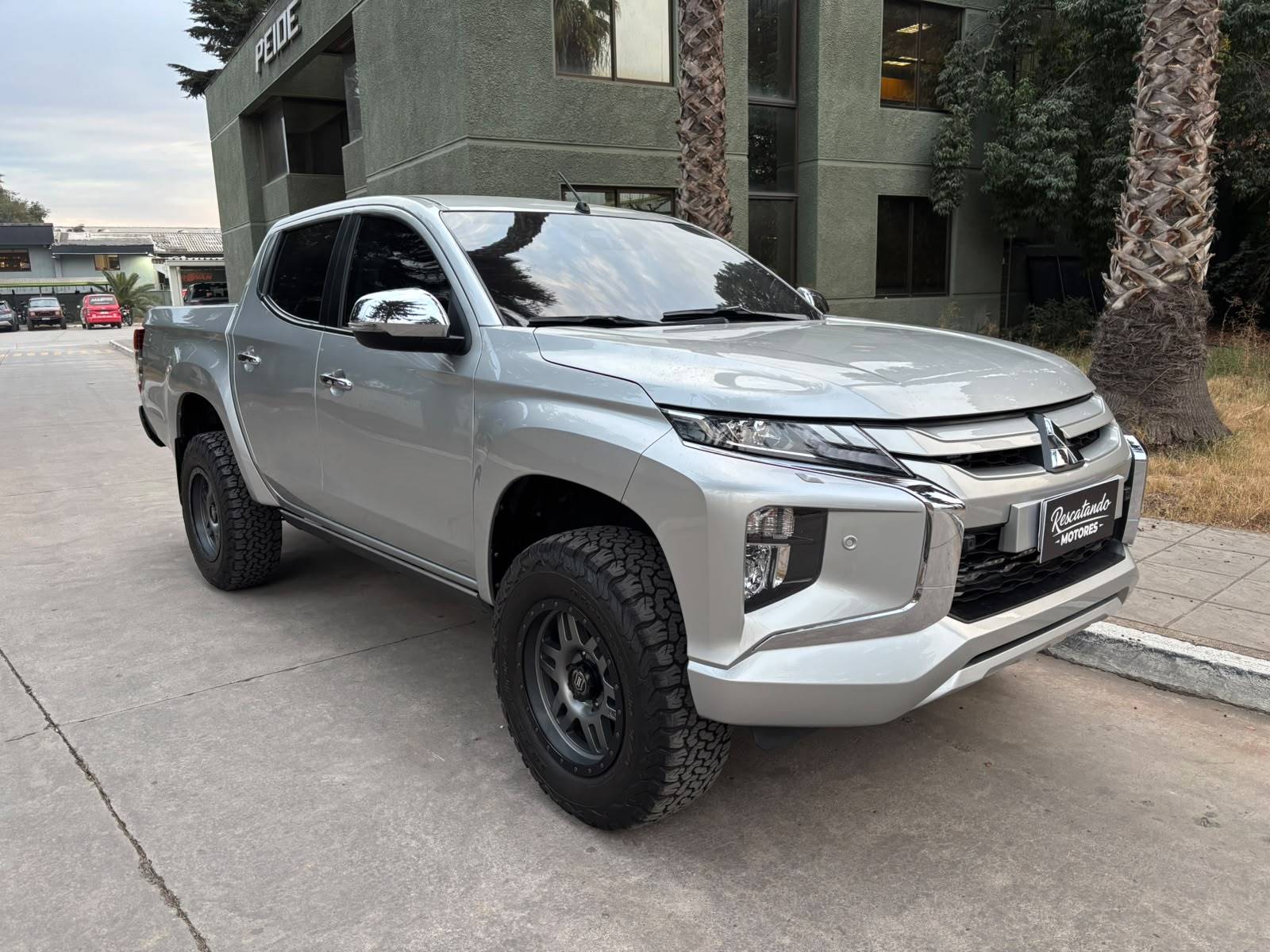 Vehicle media 10