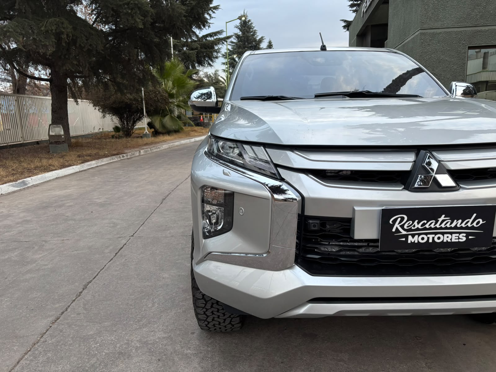 Vehicle media 7