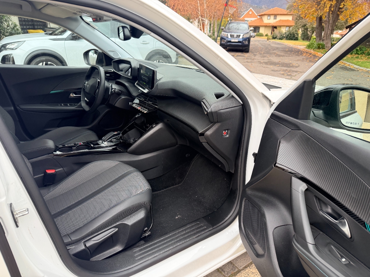 Vehicle media 10