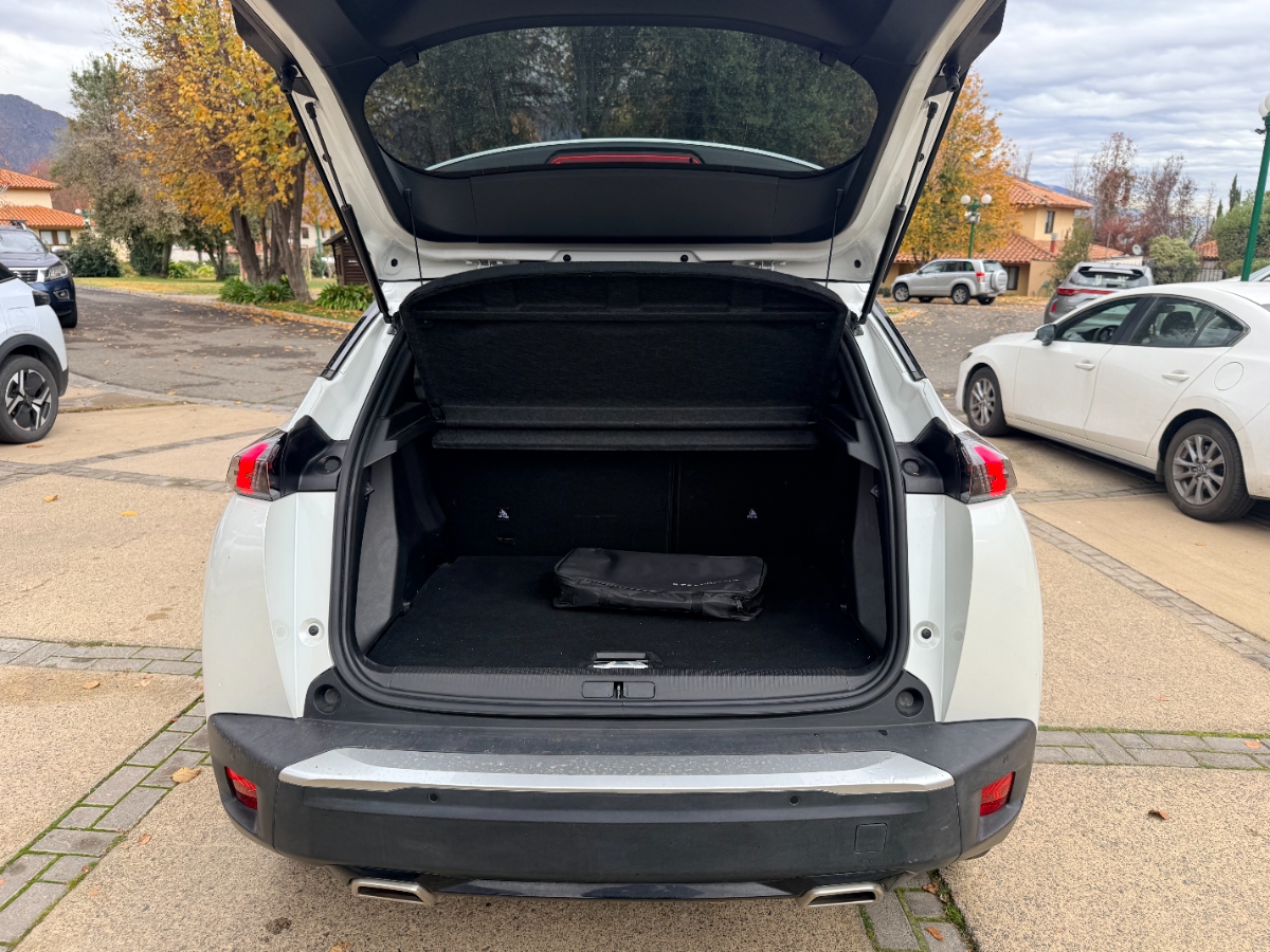 Vehicle media 7