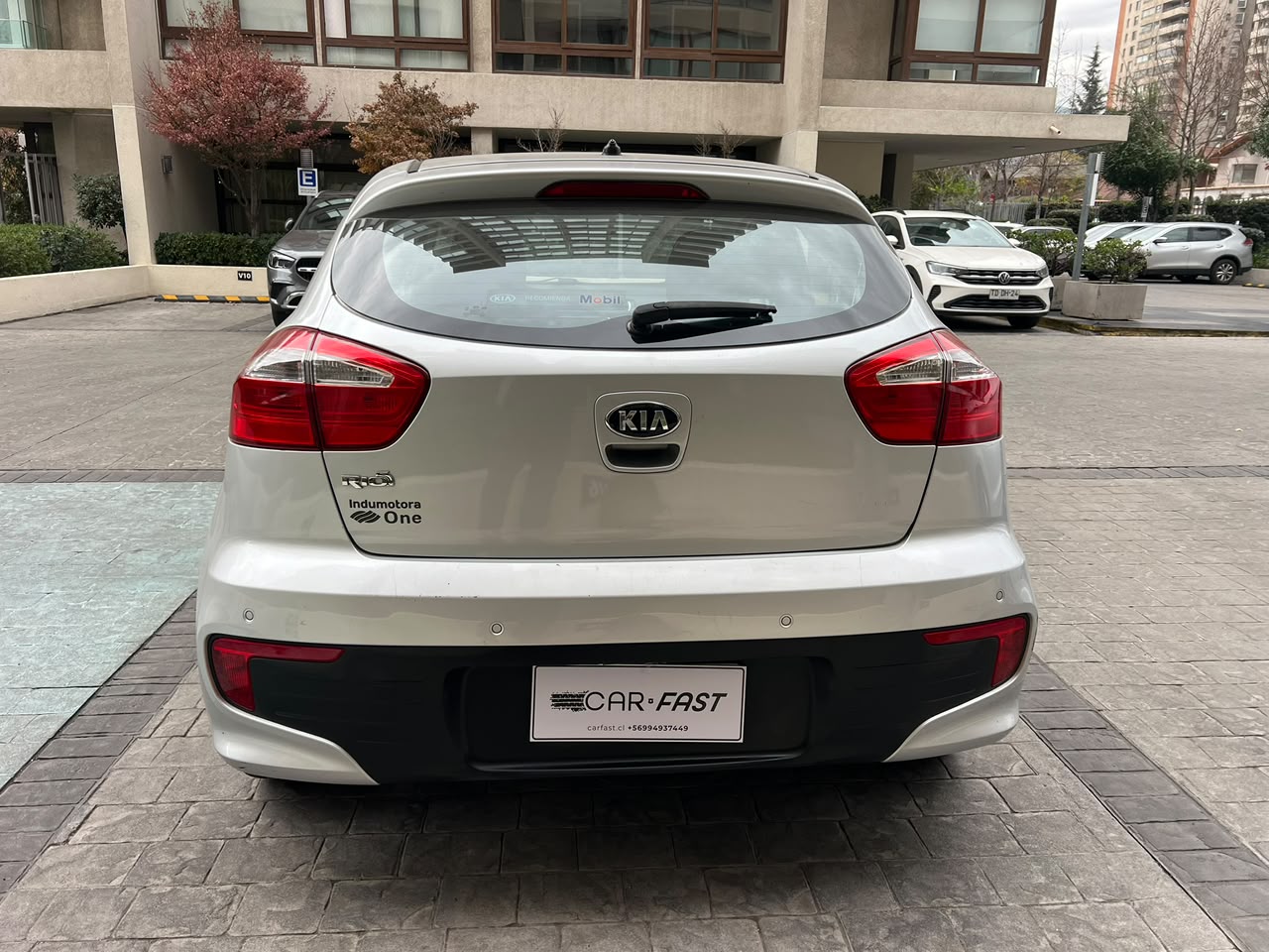 Vehicle media 4