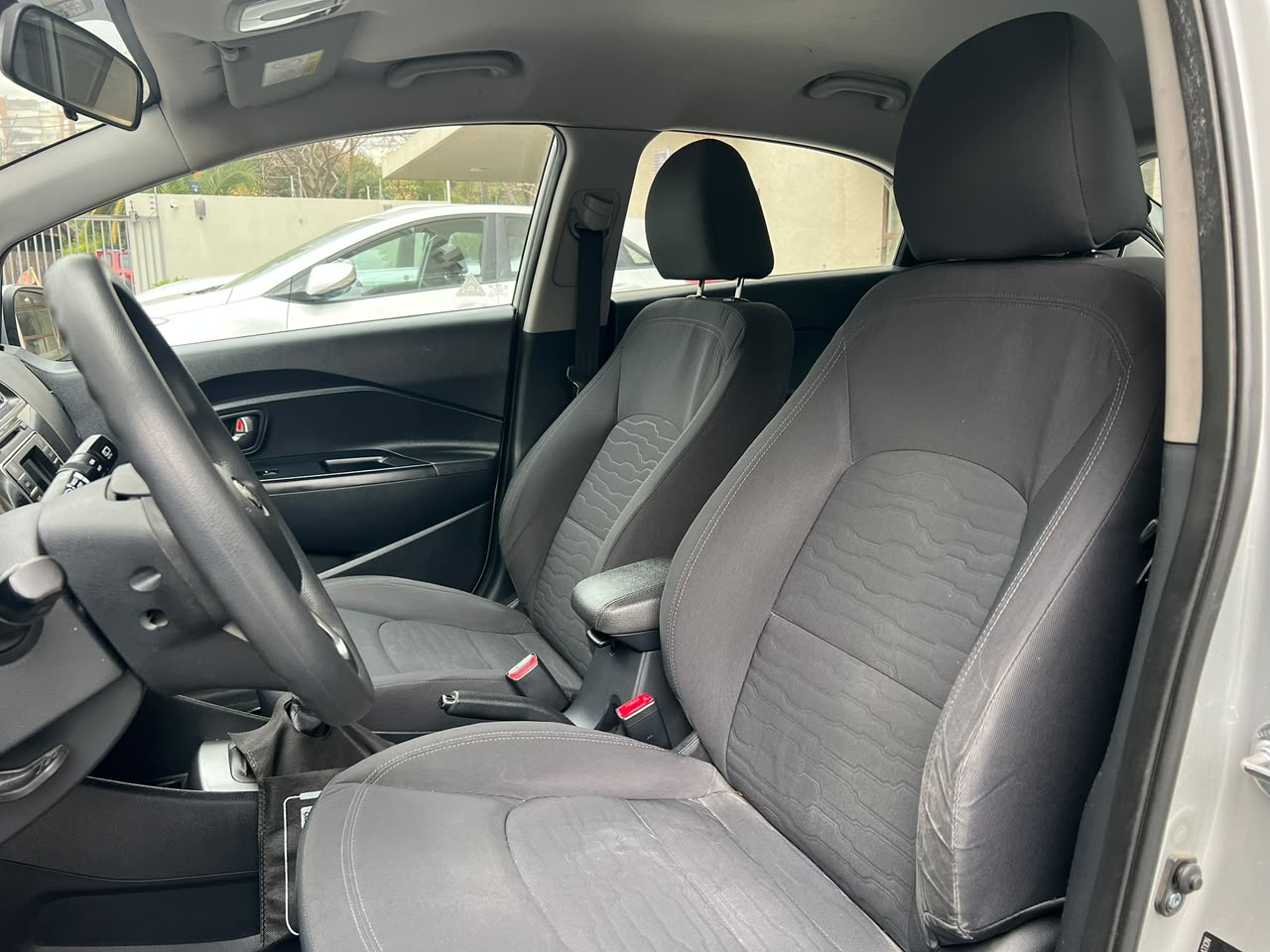 Vehicle media 9