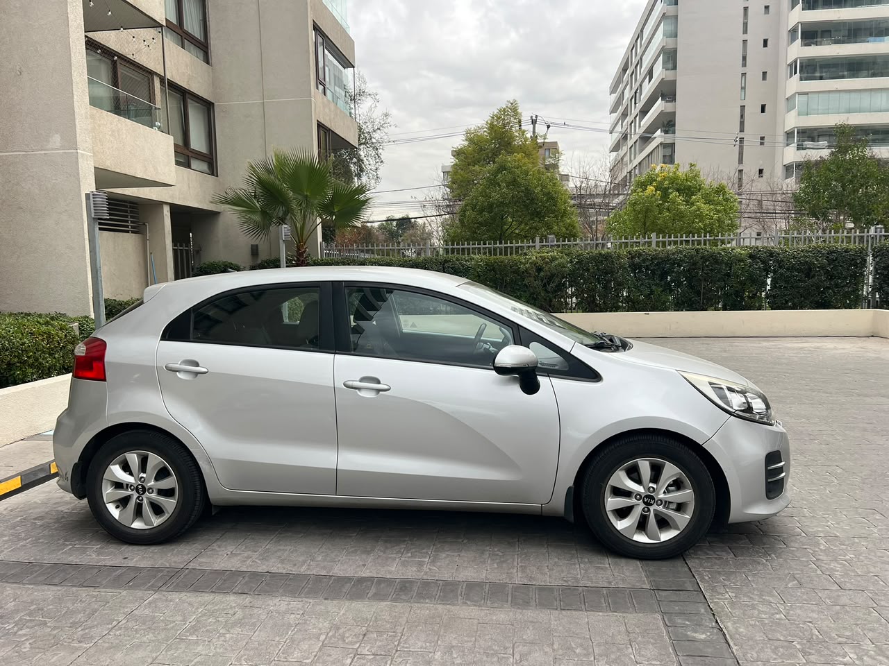 Vehicle media 6