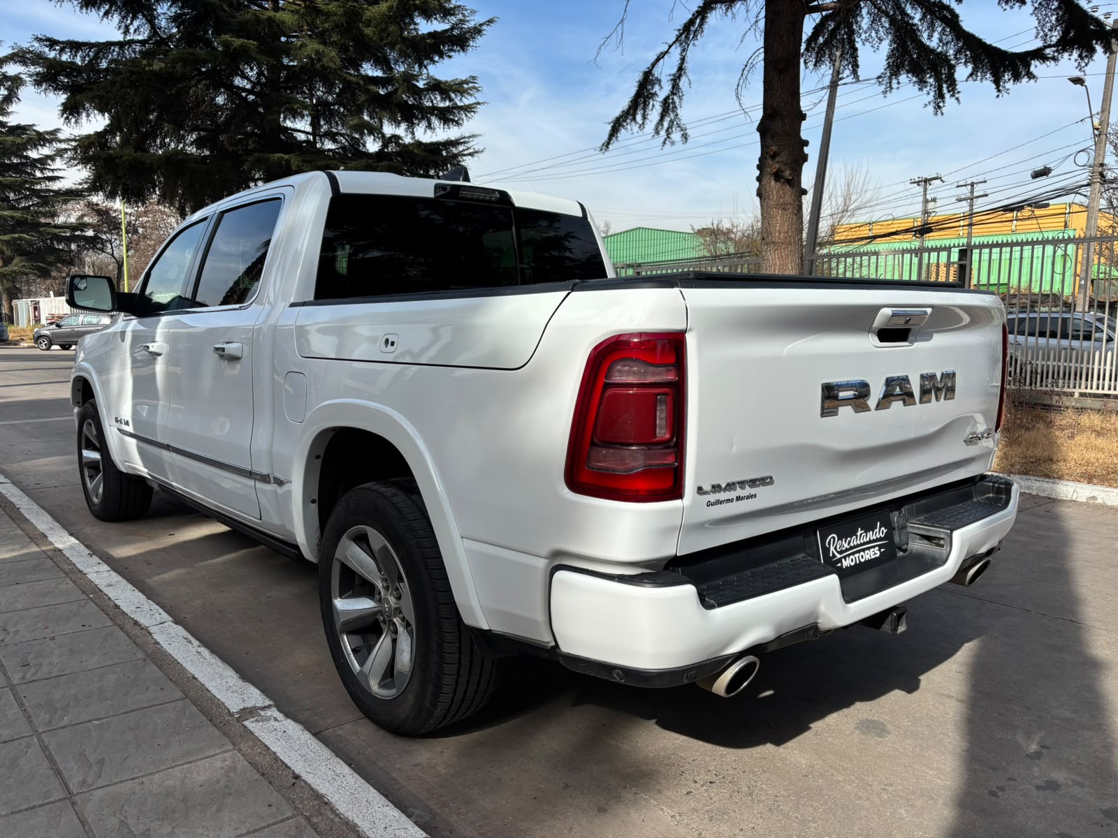 Vehicle media 6