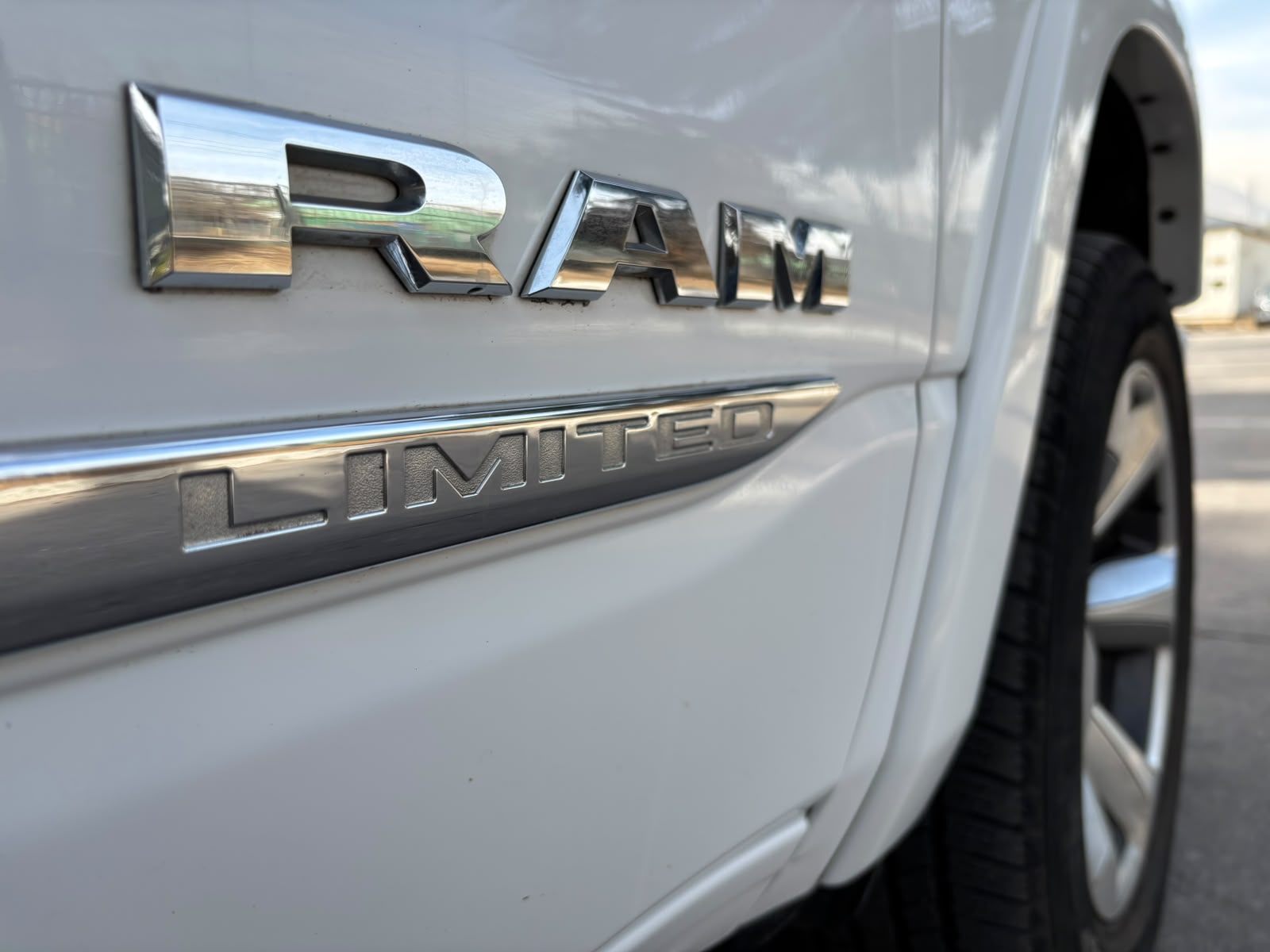 Vehicle media 7