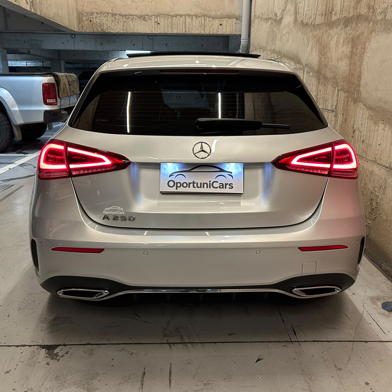Vehicle media 4