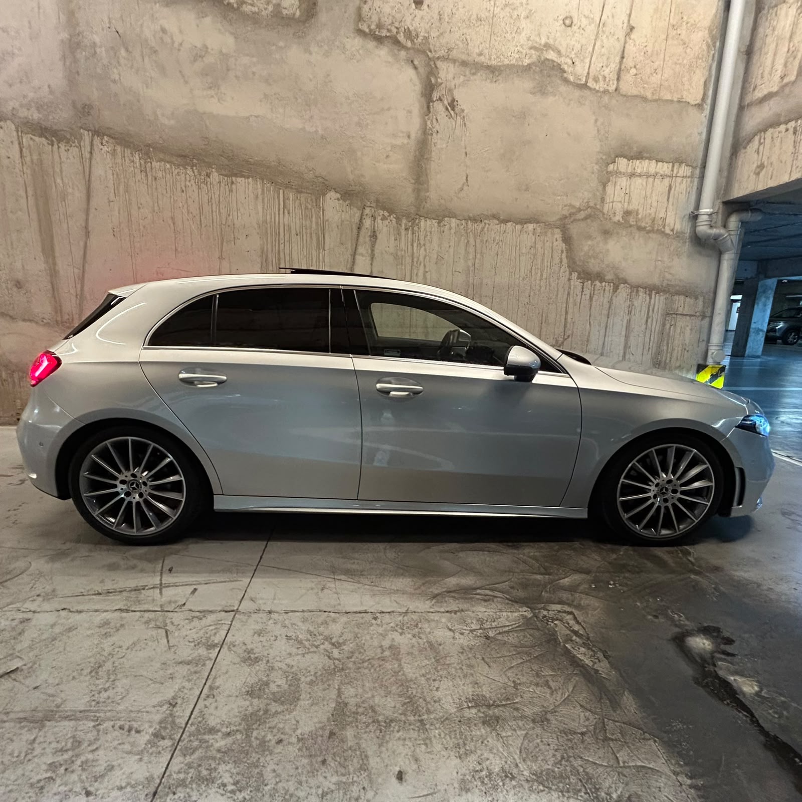 Vehicle media 6