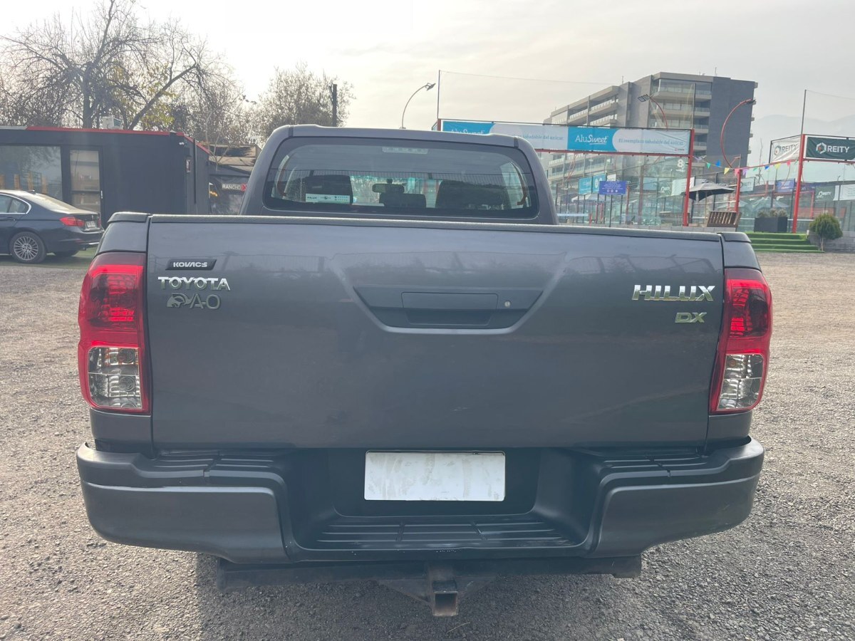 Vehicle media 4
