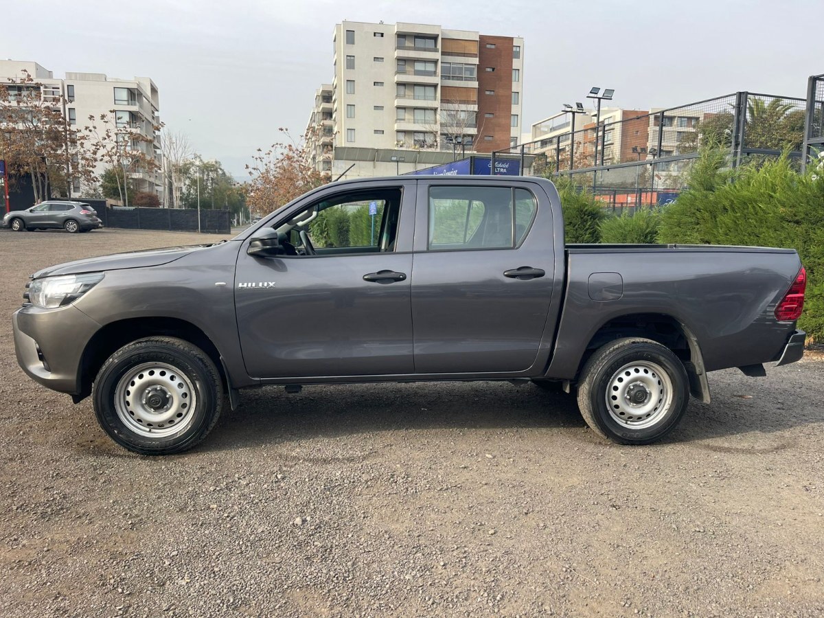 Vehicle media 7