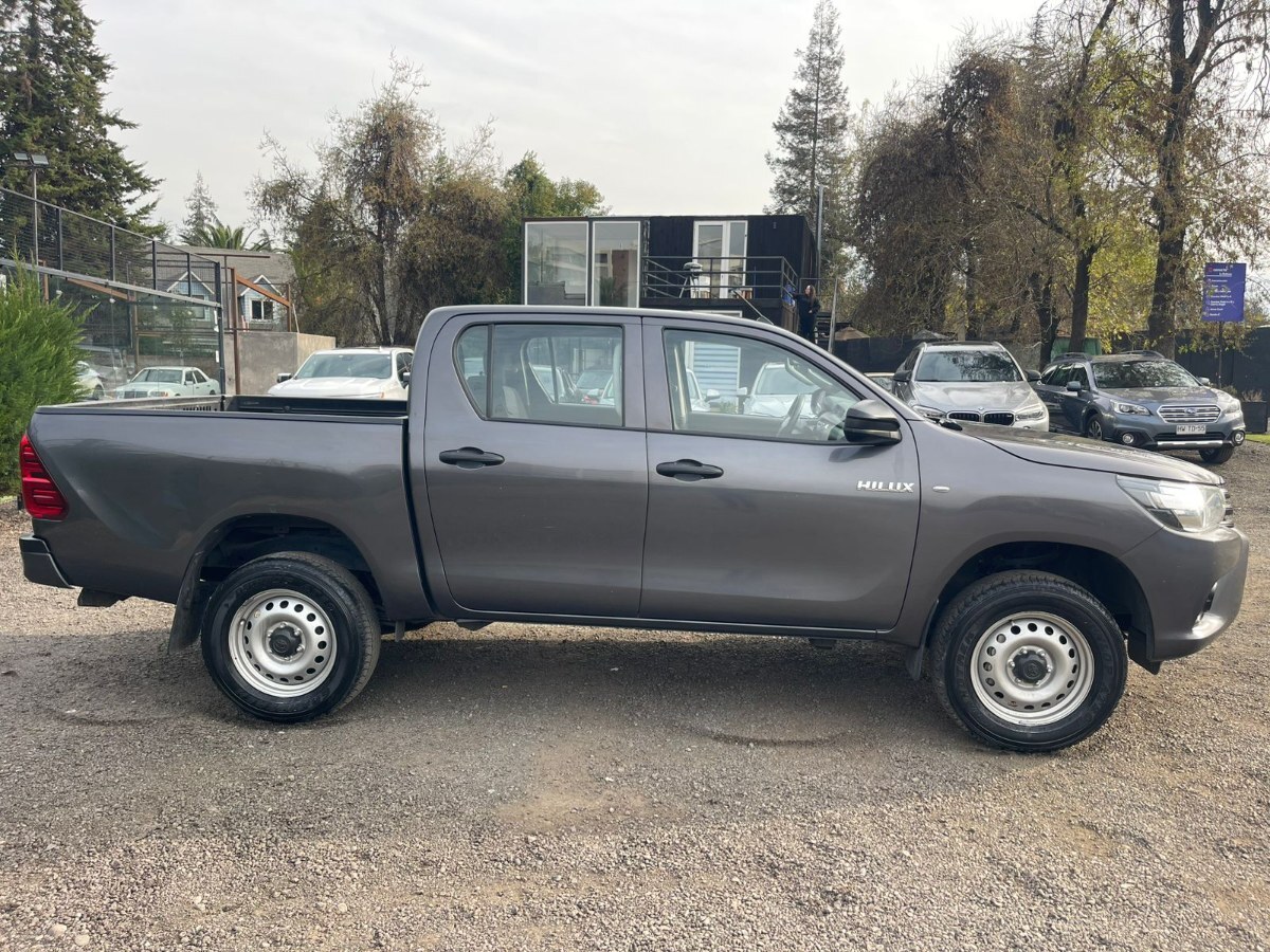 Vehicle media 8