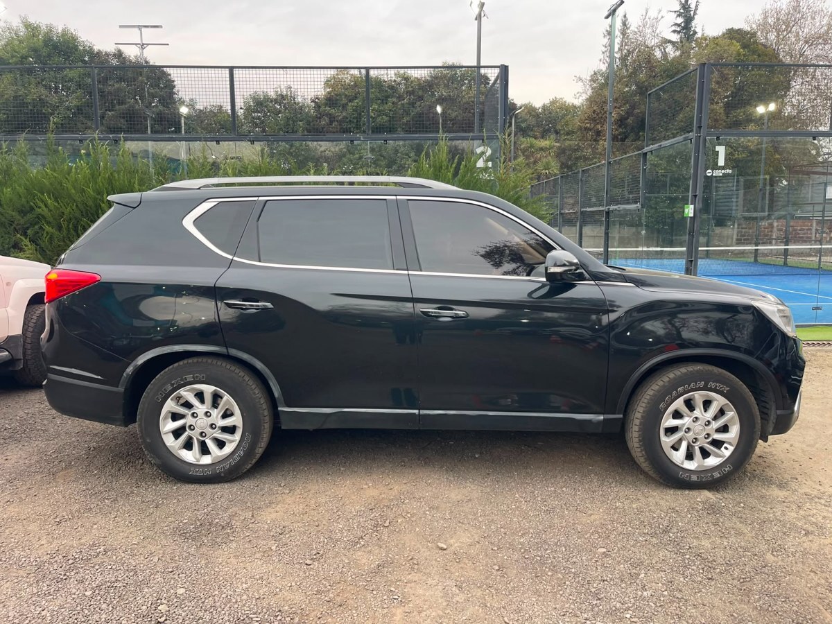 Vehicle media 7