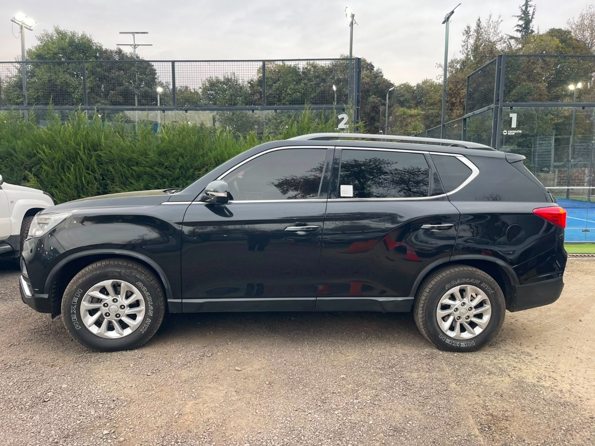 Vehicle media 8
