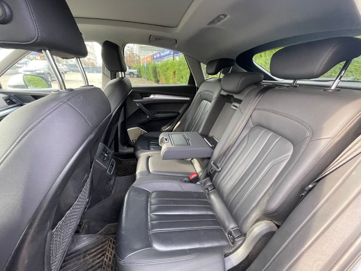 Vehicle media 10