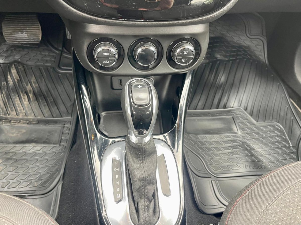 Vehicle media 10