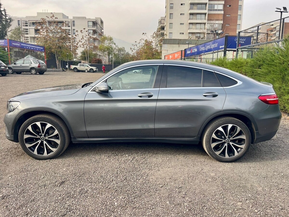 Vehicle media 8