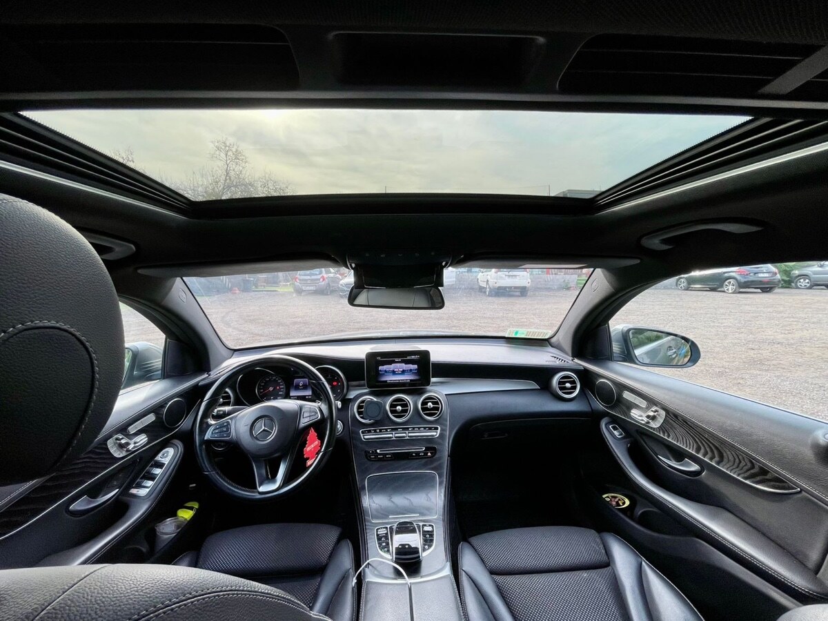 Vehicle media 20