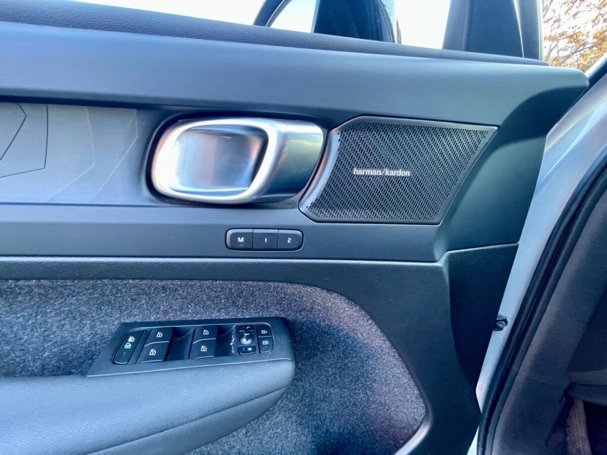Vehicle media 10