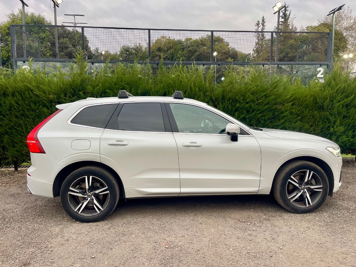 Vehicle media 8