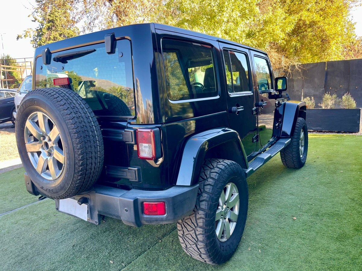 Vehicle media 5