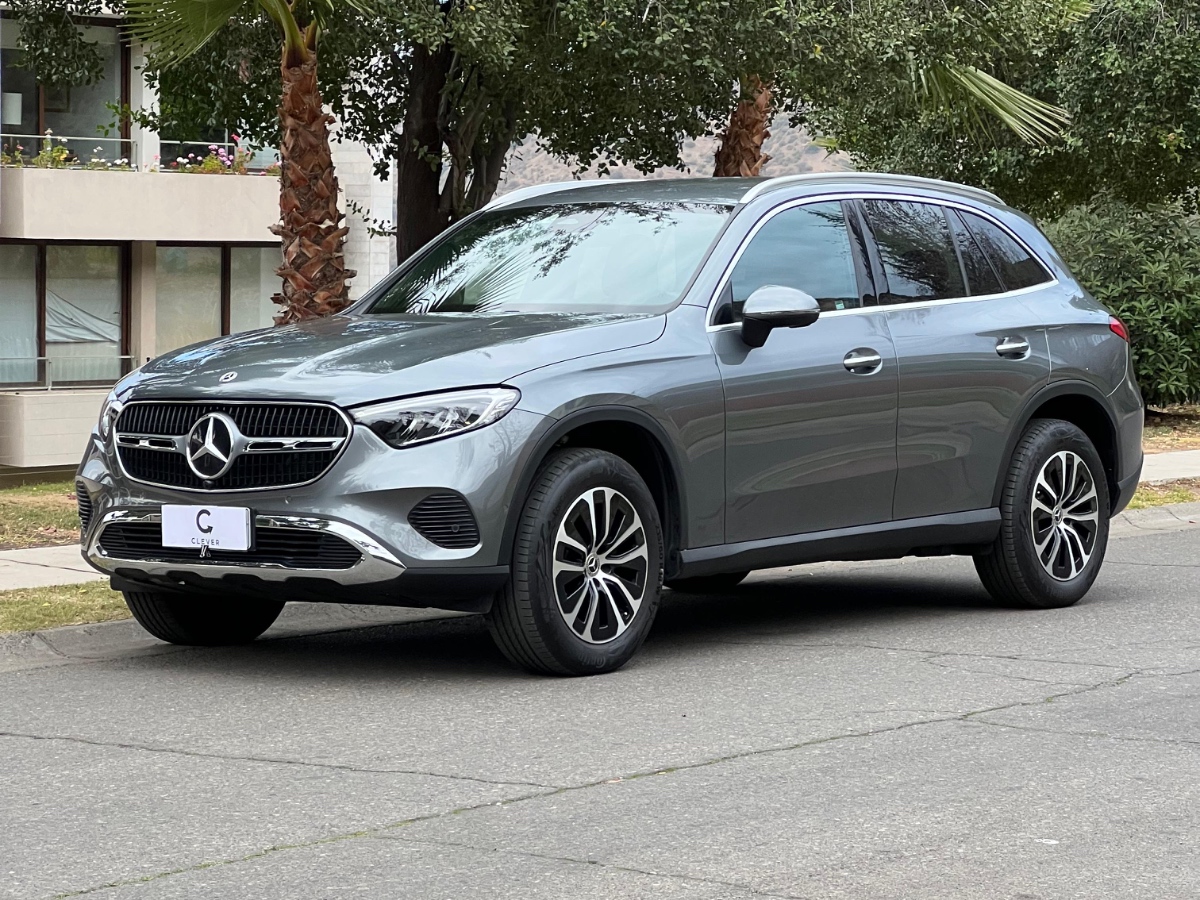 Vehicle media 4