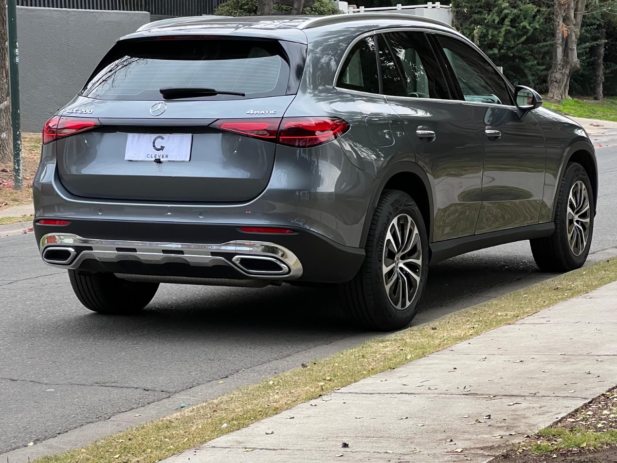 Vehicle media 6